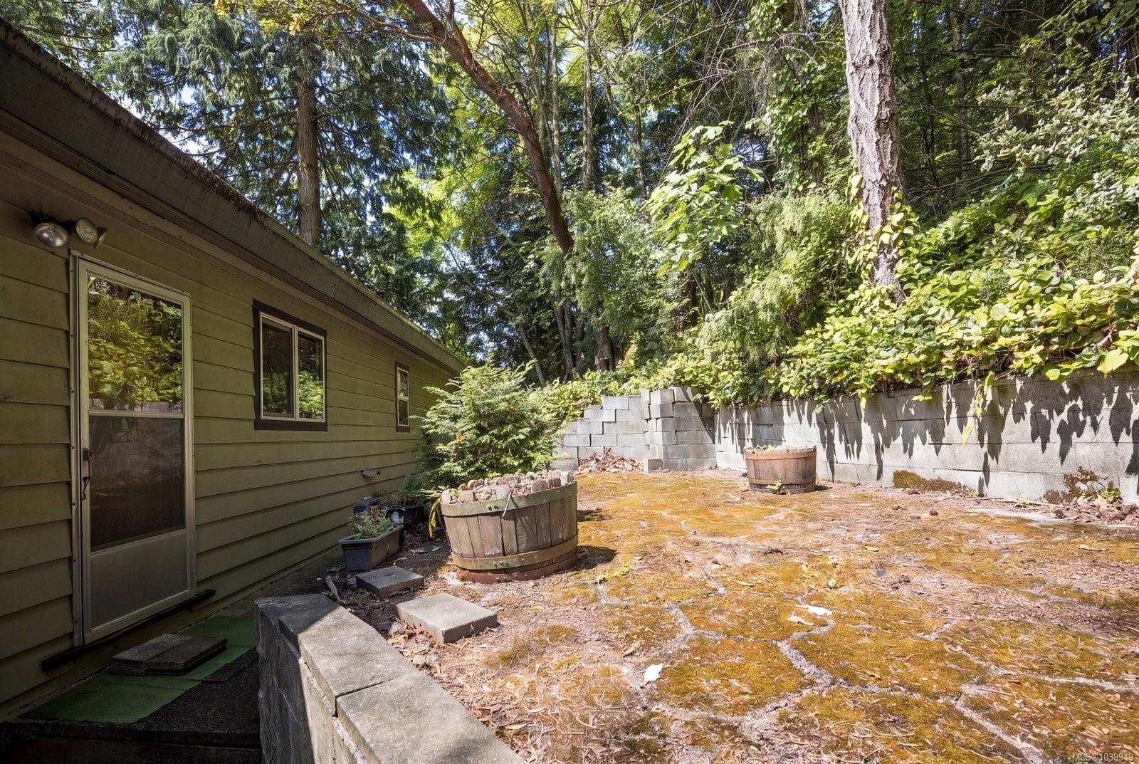 4950 Lochside Dr, Saanich, BC