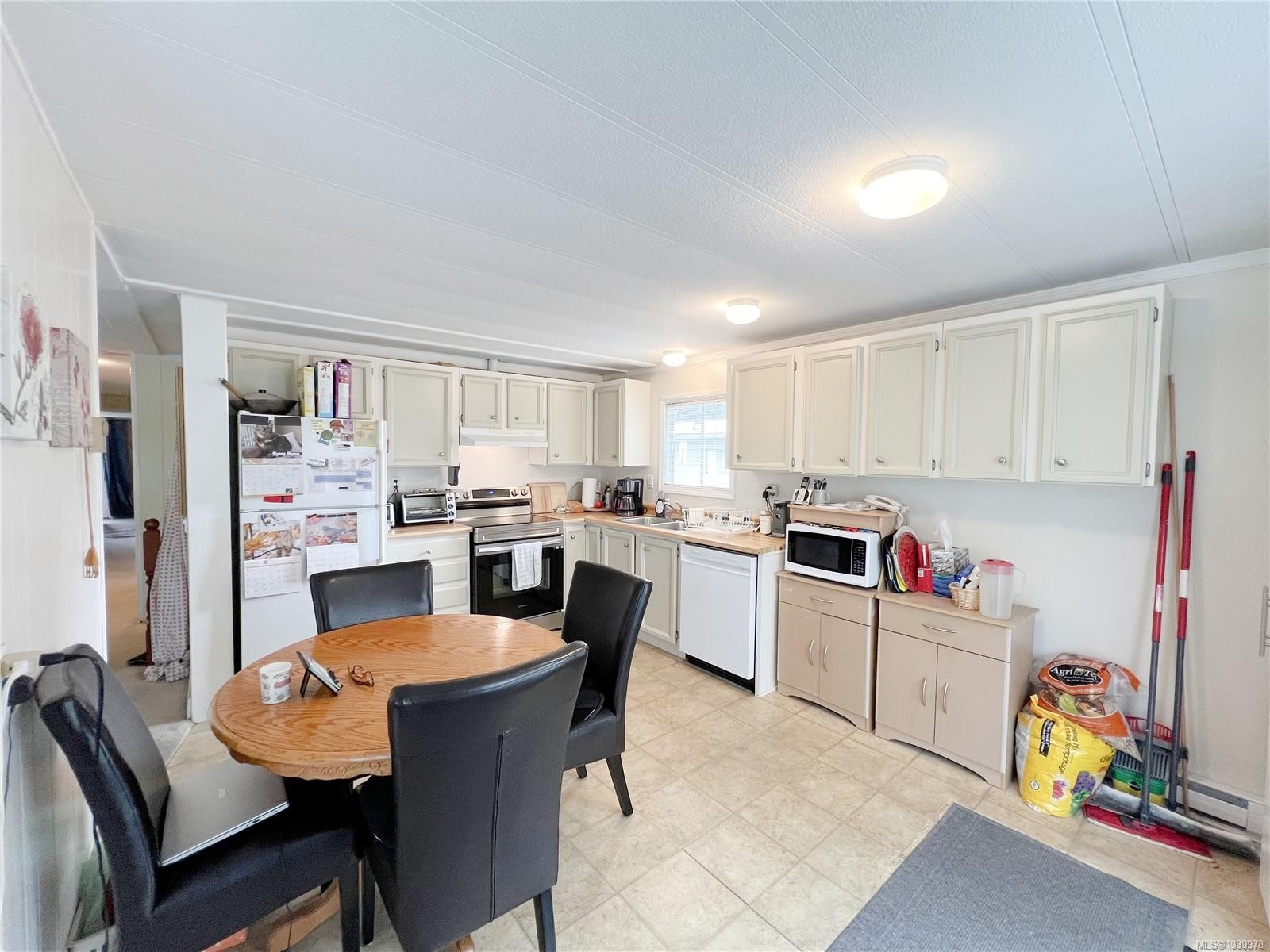 406 Matchlee Dr, Gold River, BC