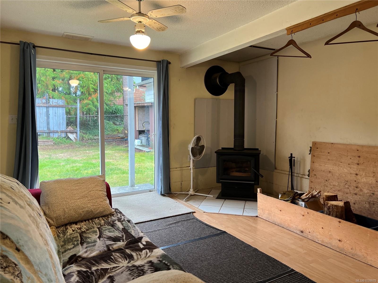 406 Matchlee Dr, Gold River, BC