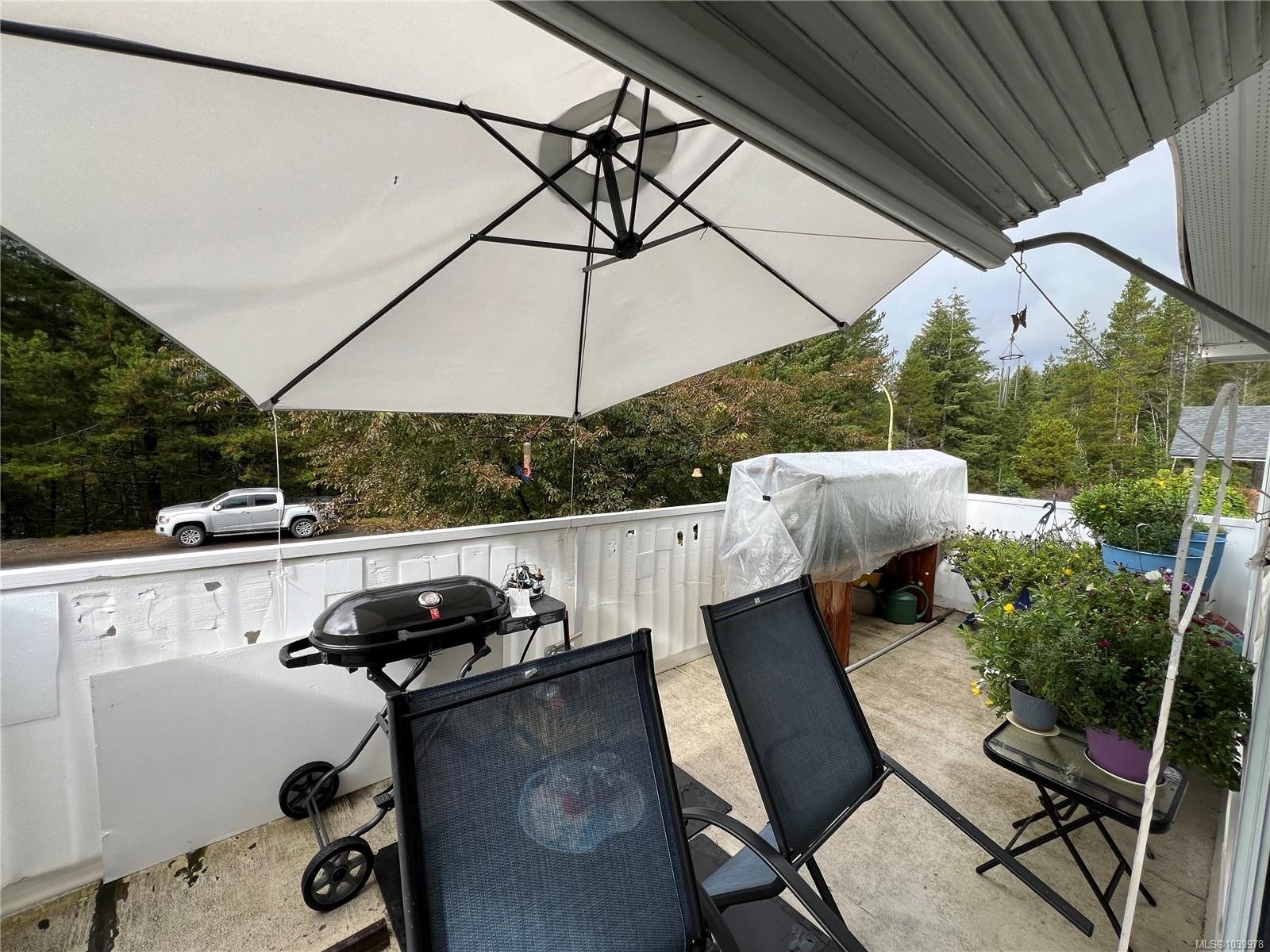 406 Matchlee Dr, Gold River, BC