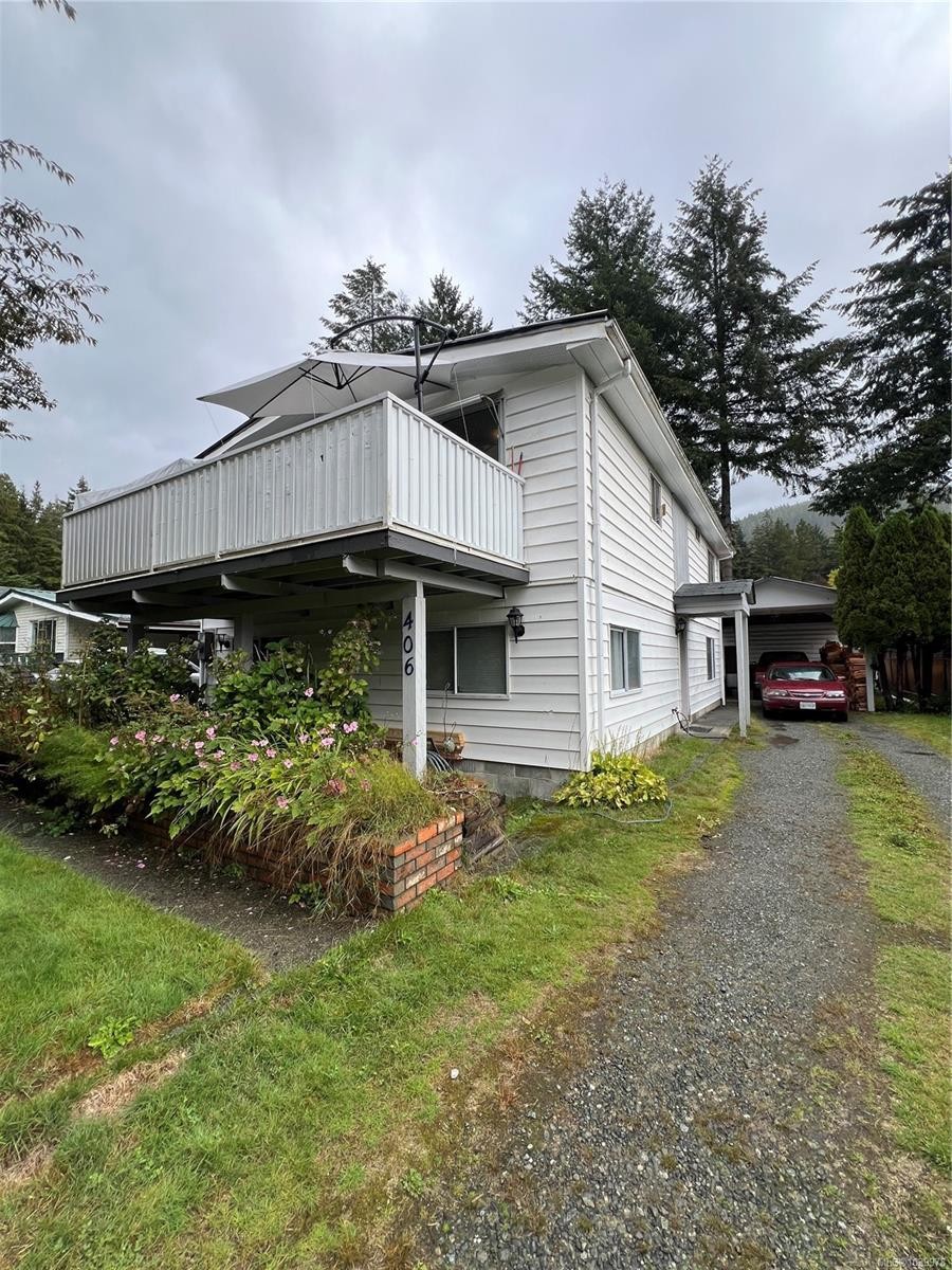 406 Matchlee Dr, Gold River, BC
