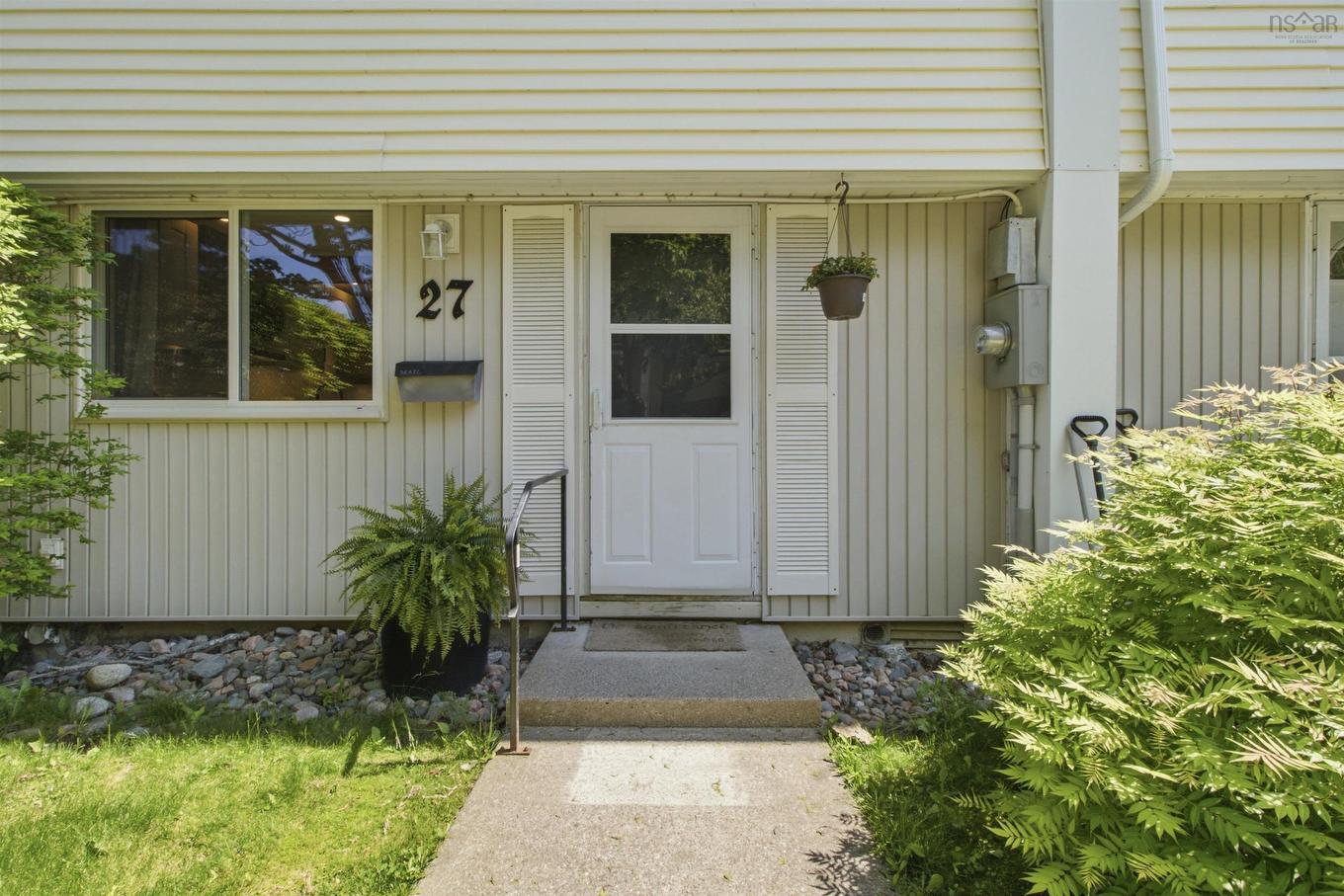 27 Limerick Road, Halifax, NS