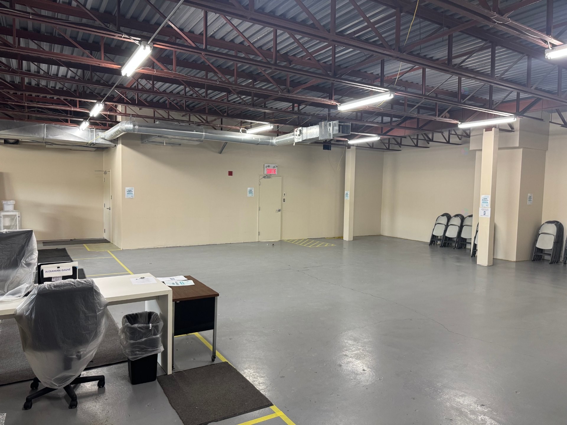 Office - 260-437 Rue King E., Sherbrooke (Les Nations), QC