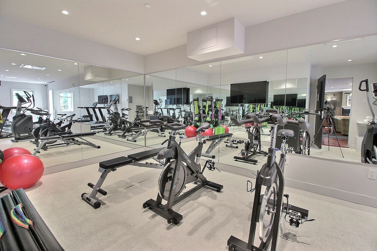 Exercise Room - 114-694 Ch. Ripple Cove, Ayer'S Cliff, QC - Indoor Photo Showing Gym Room