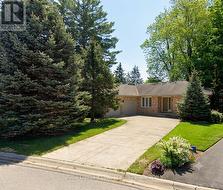 27 WOODSIDE DRIVE Tillsonburg, ON N4G 5P9