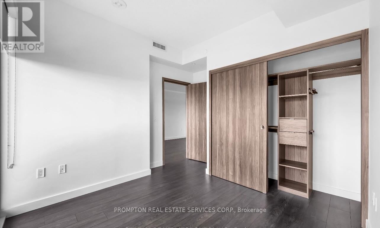 1210 - 85 Mcmahon Drive, Toronto, ON