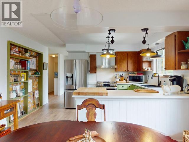 7889 Highway 101, Powell River, BC