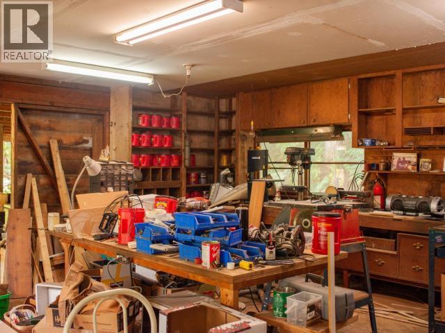 7889 Highway 101, Powell River, BC