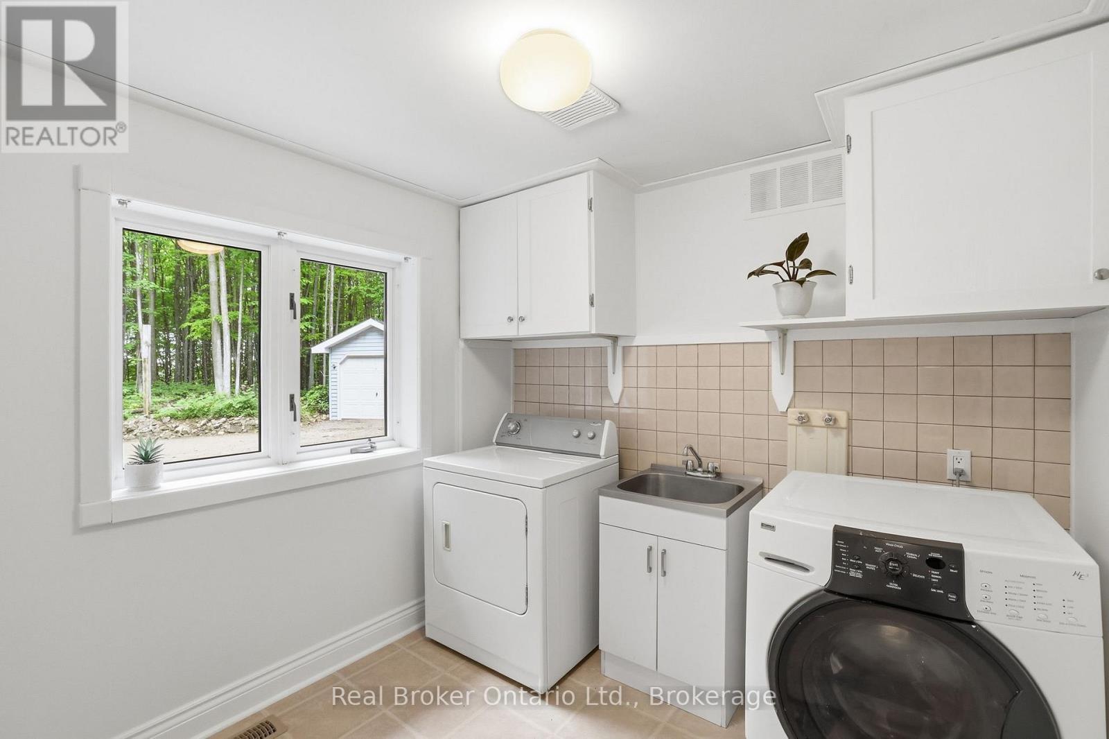 Laundry Room Main Floor - 805500 25 Side Road, Grey Highlands, ON