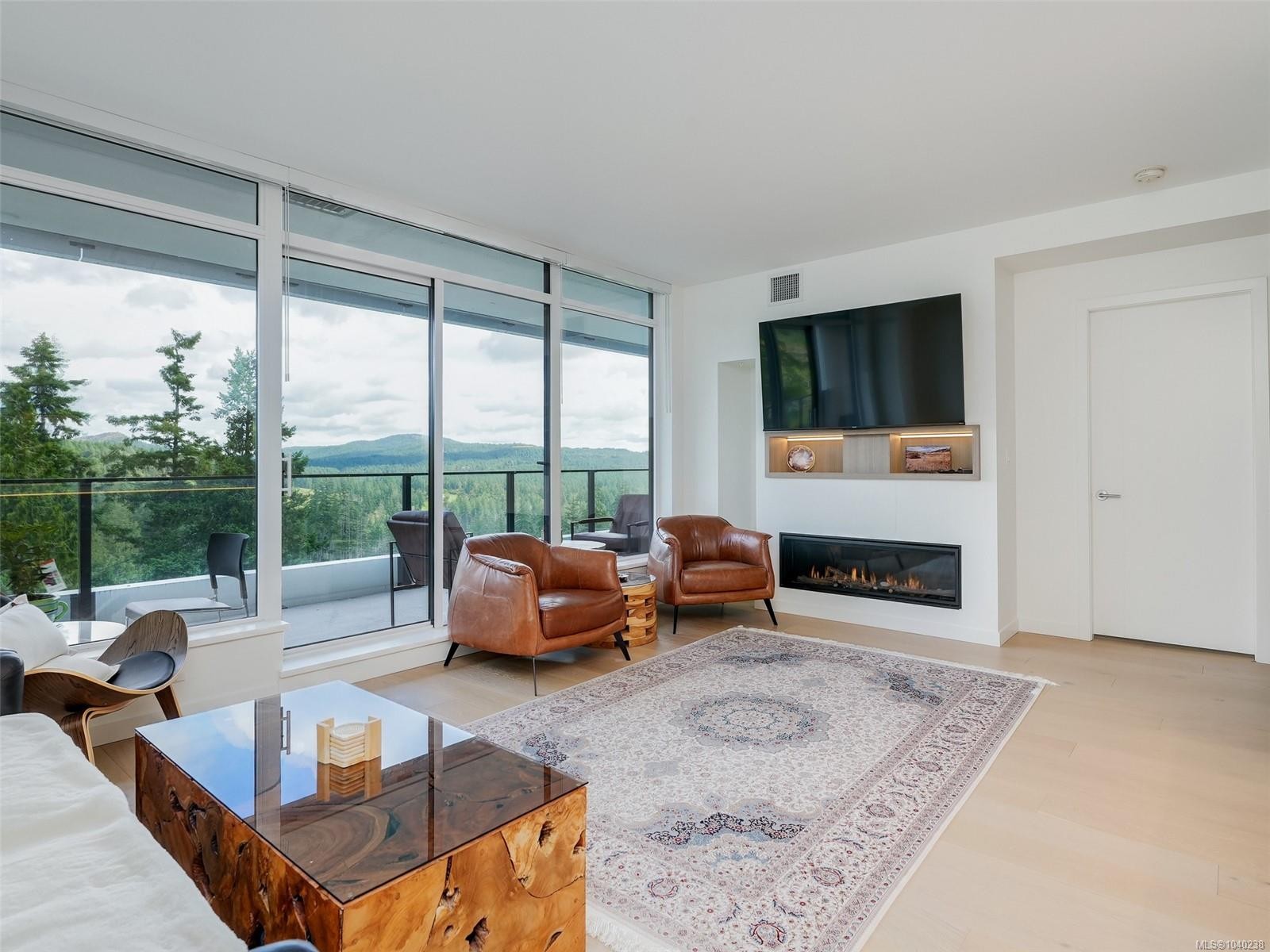 #914-2000 Hannington Rd, Langford, BC
