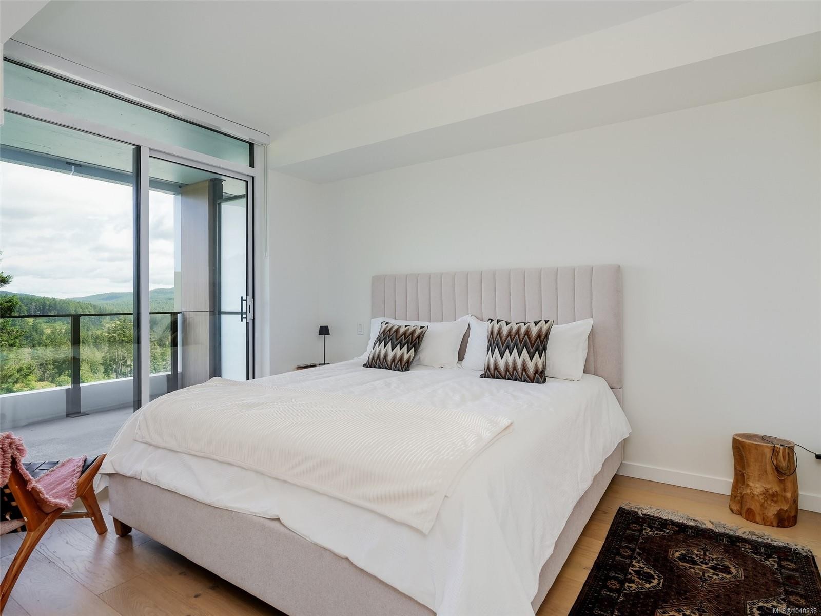 #914-2000 Hannington Rd, Langford, BC
