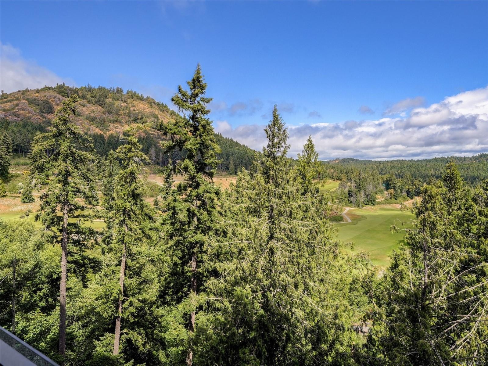 #914-2000 Hannington Rd, Langford, BC
