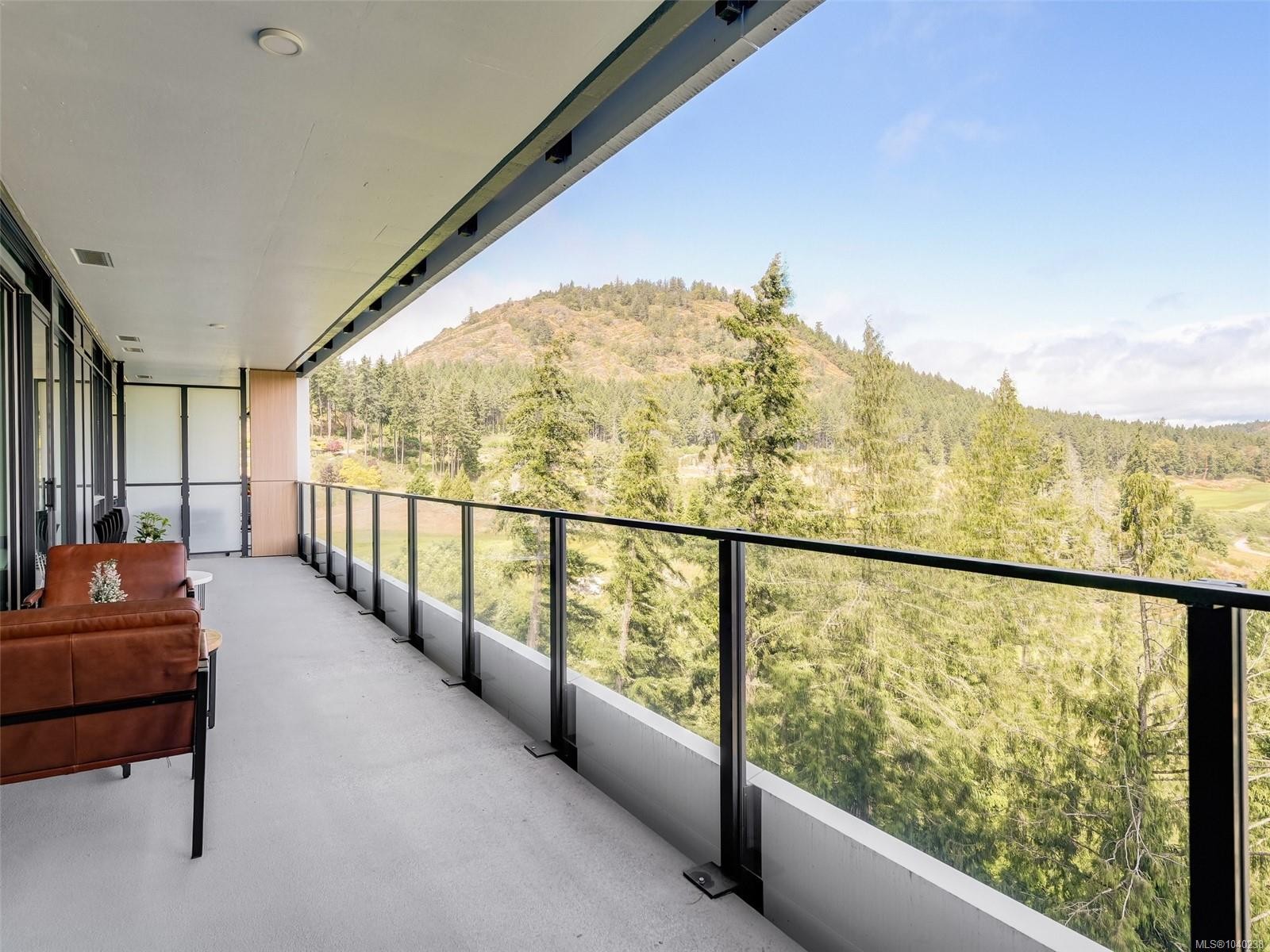 #914-2000 Hannington Rd, Langford, BC