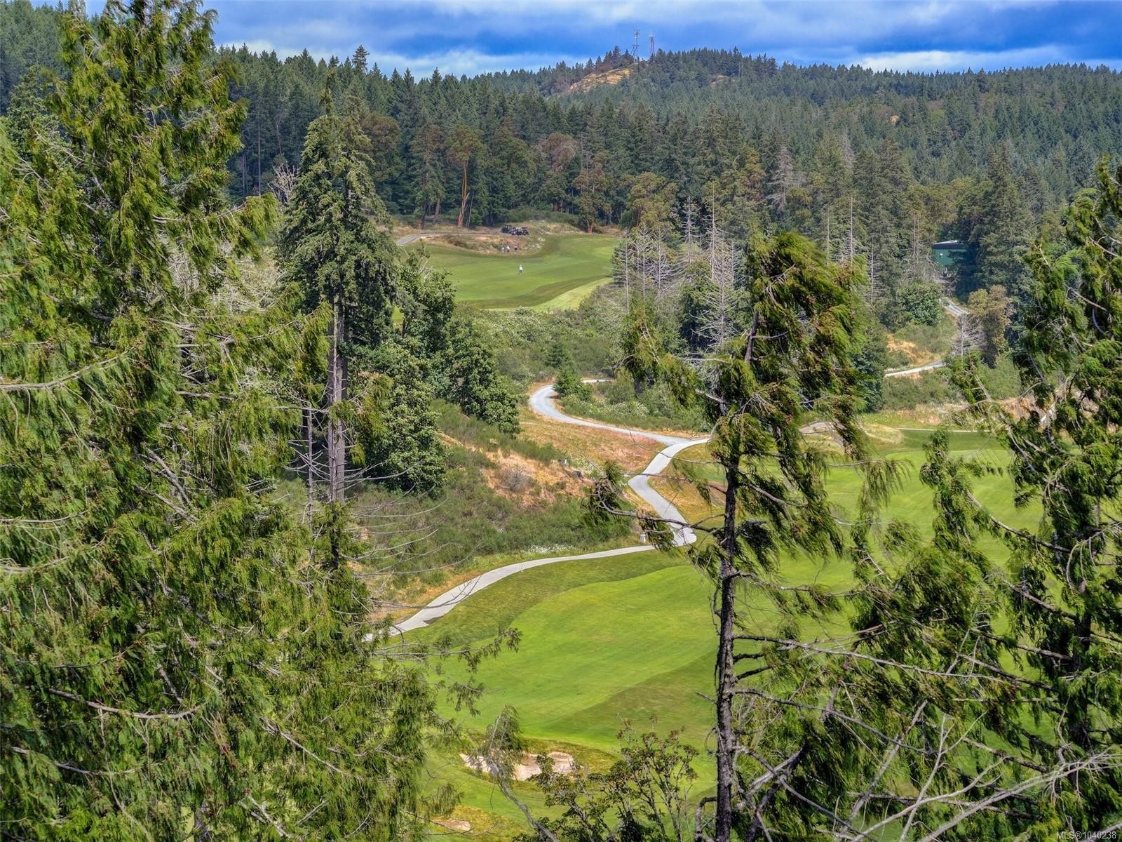 #914-2000 Hannington Rd, Langford, BC