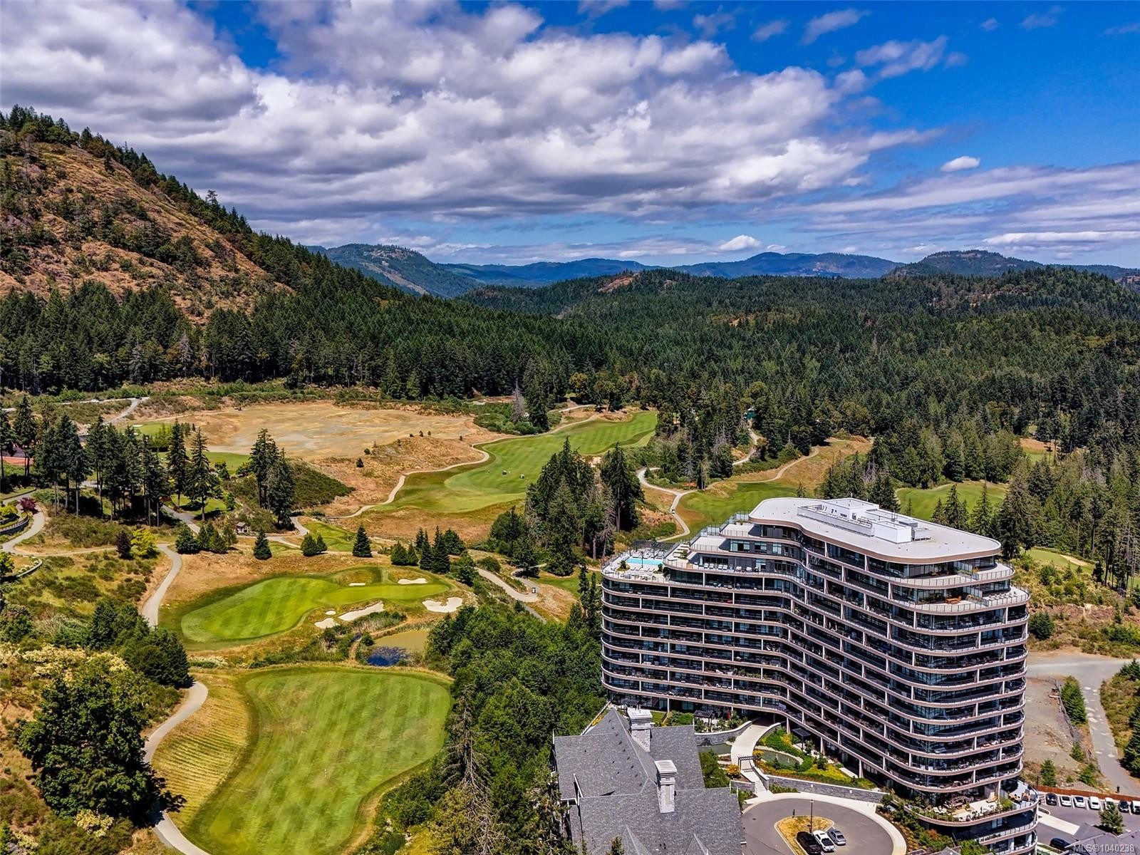 #914-2000 Hannington Rd, Langford, BC