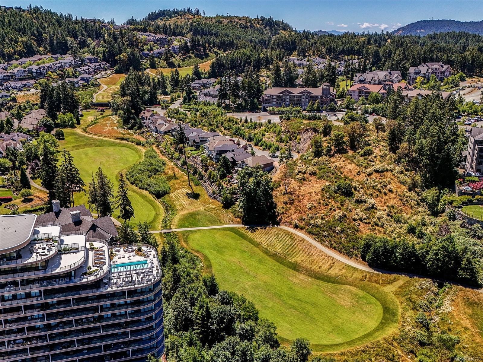 #914-2000 Hannington Rd, Langford, BC