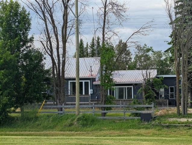 63 Railway Ave, Tolstoi, MB