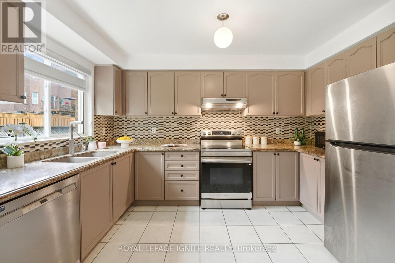 58 Williamson Drive E, Ajax, ON