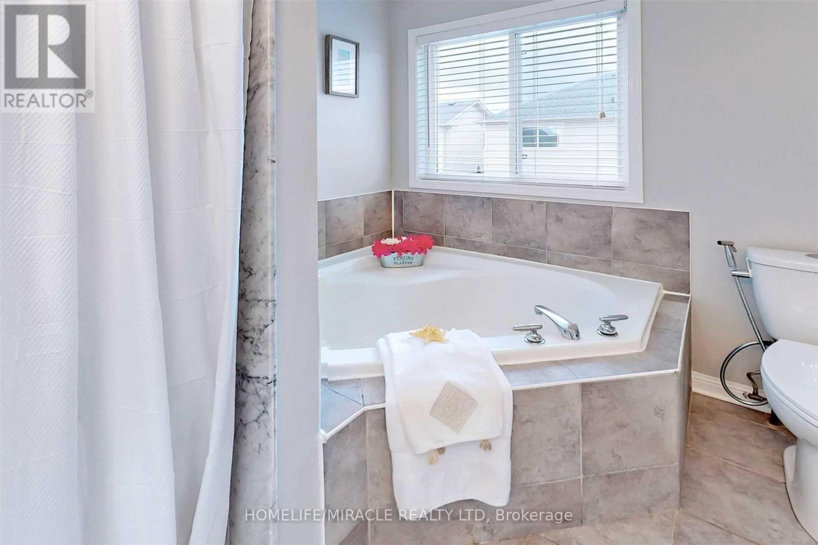 16 Sentimental Way, Brampton, ON