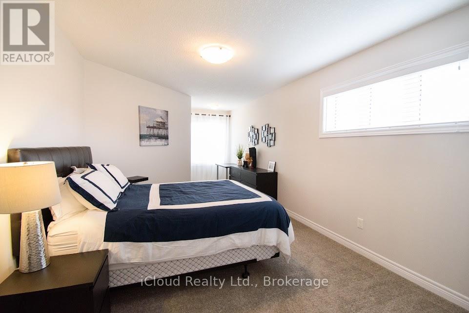 264 Blair Creek Drive, Kitchener, ON