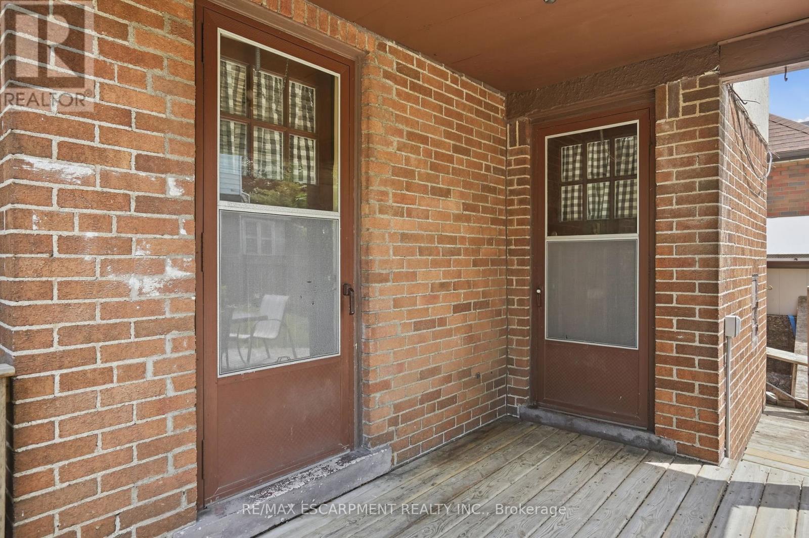 1642 King Street E, Hamilton, ON