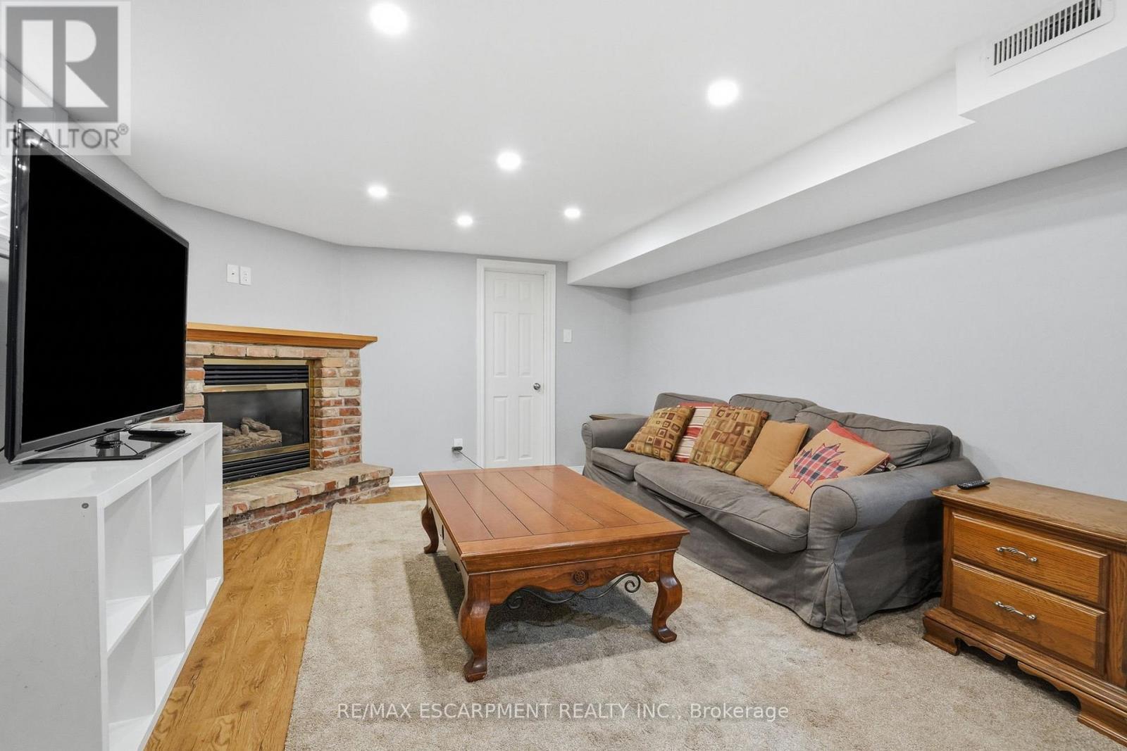 1642 King Street E, Hamilton, ON