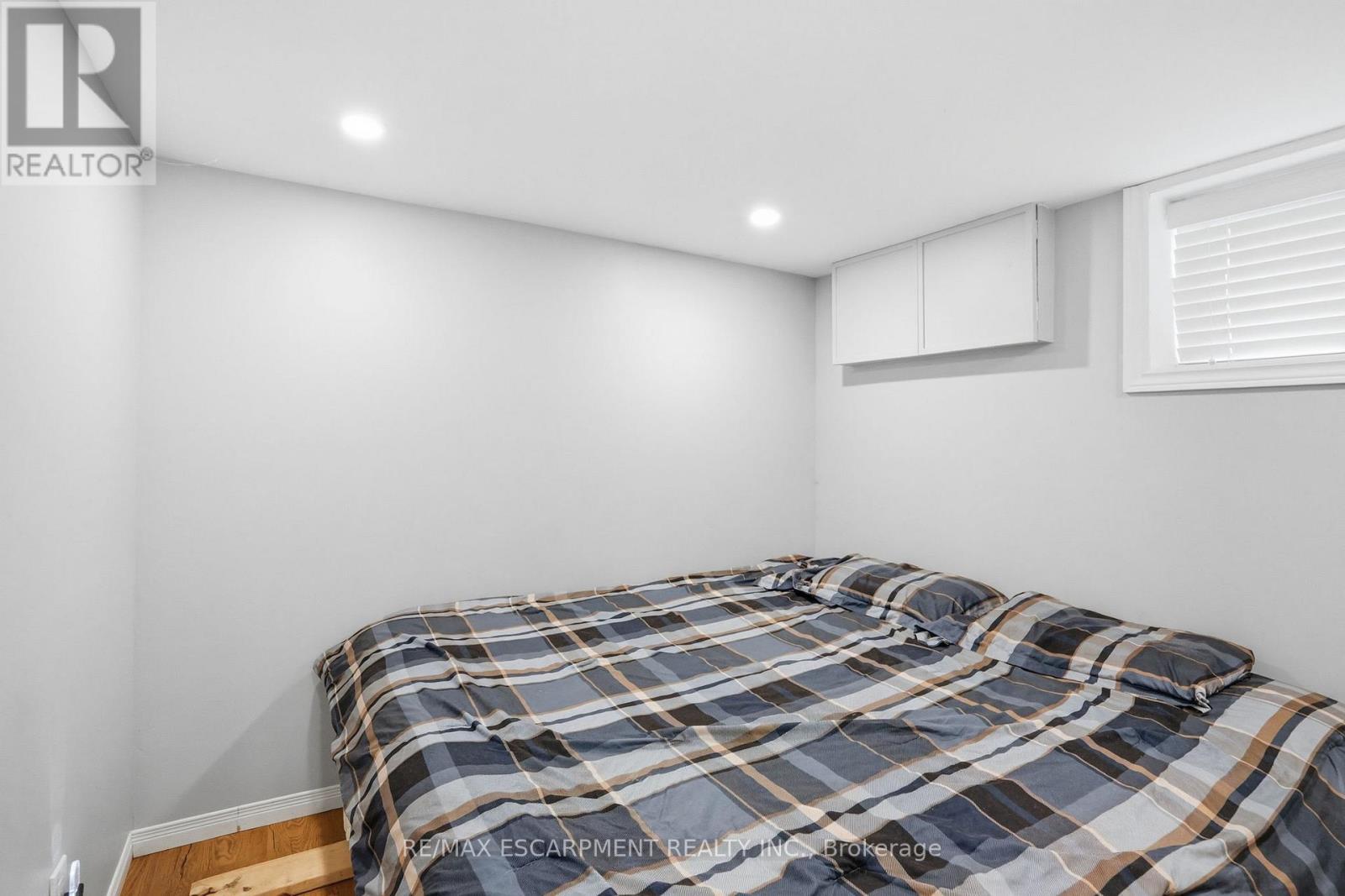 1642 King Street E, Hamilton, ON