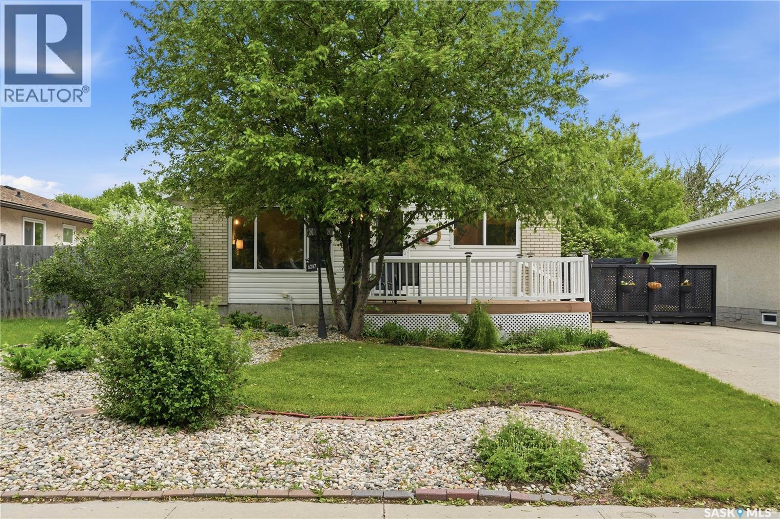 6207 1St Avenue N, Regina, SK