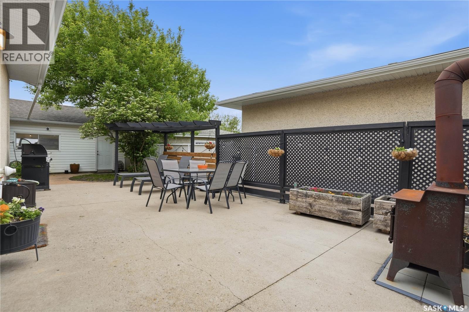 6207 1St Avenue N, Regina, SK