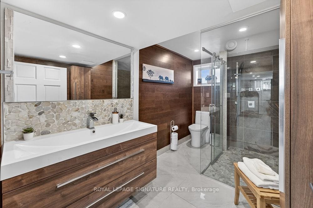 1311 Lewisham Drive, Mississauga, ON