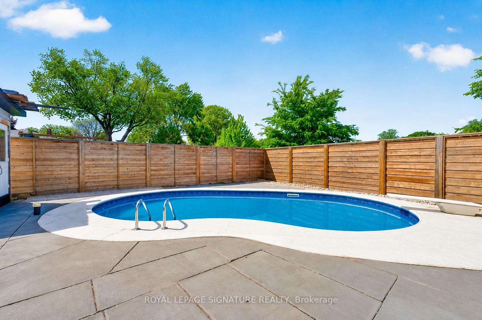 1311 Lewisham Drive, Mississauga, ON