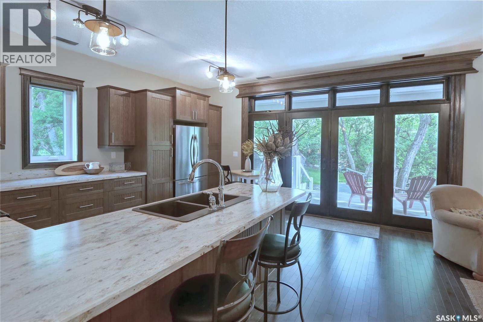 662 Valley Drive, South Lake, SK