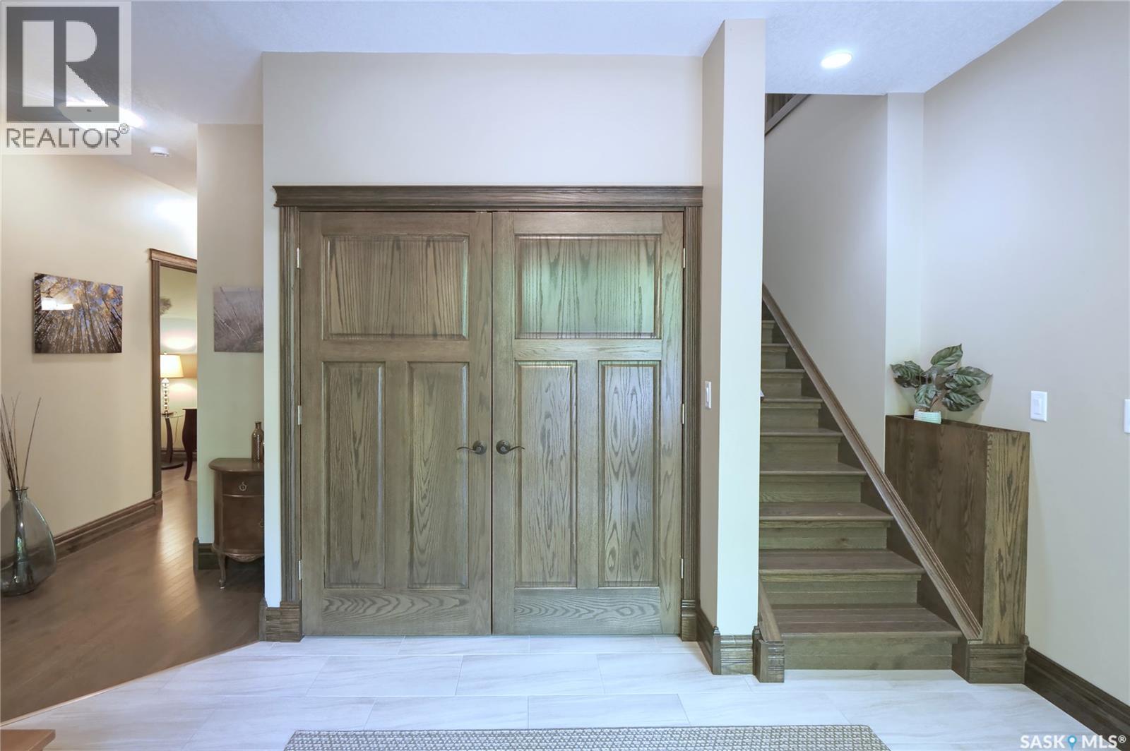 662 Valley Drive, South Lake, SK