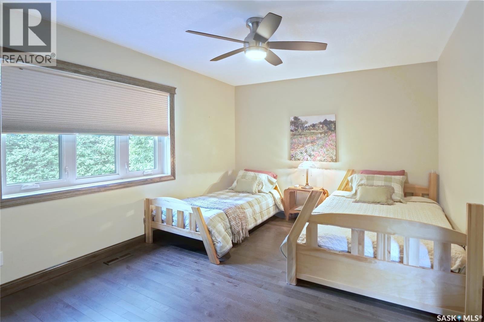 662 Valley Drive, South Lake, SK