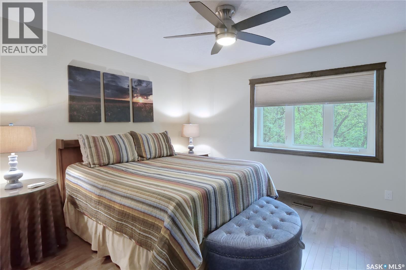 662 Valley Drive, South Lake, SK