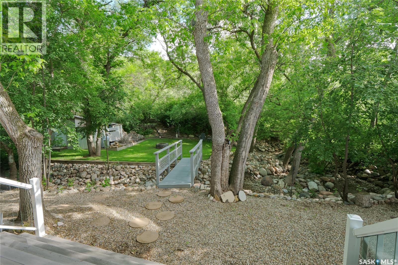 662 Valley Drive, South Lake, SK