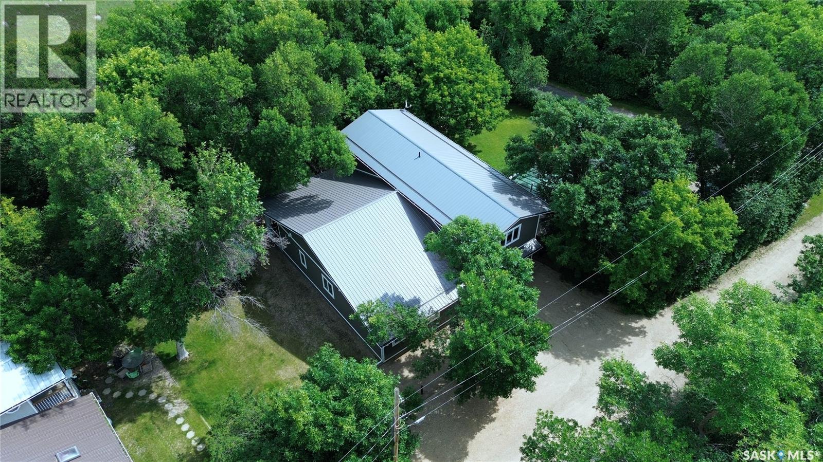 662 Valley Drive, South Lake, SK