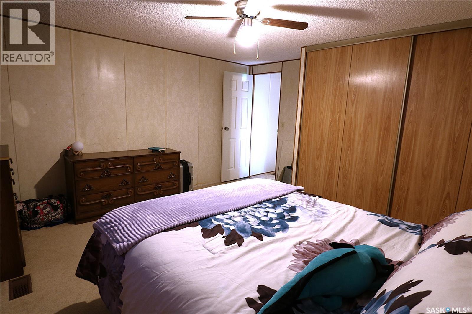 319 4Th Avenue, Kelliher, SK