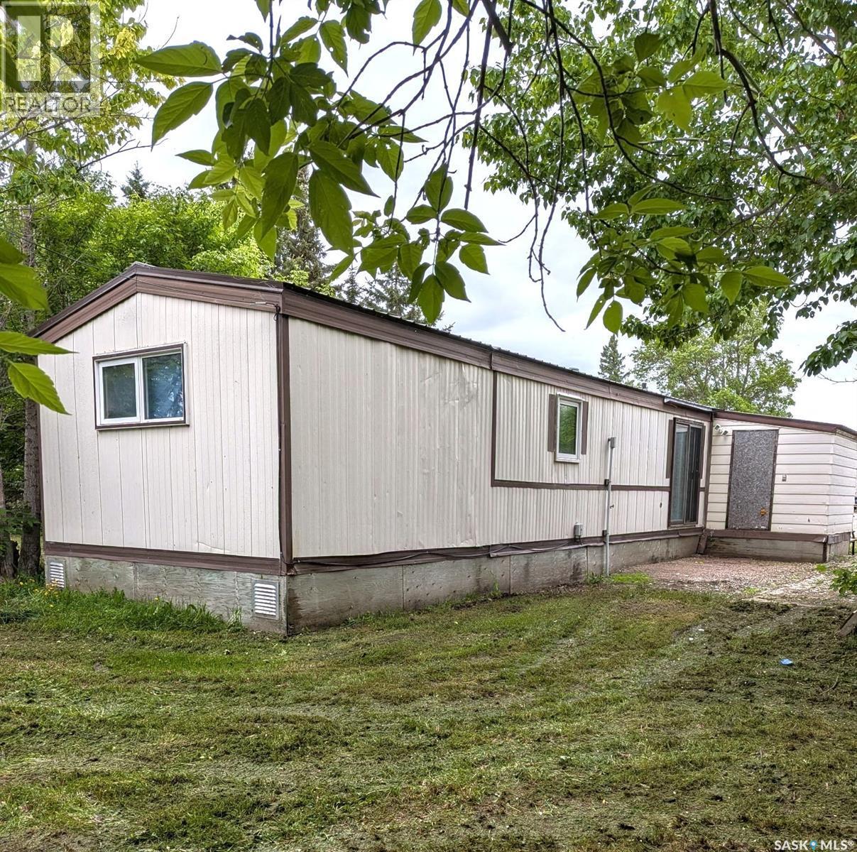 319 4Th Avenue, Kelliher, SK