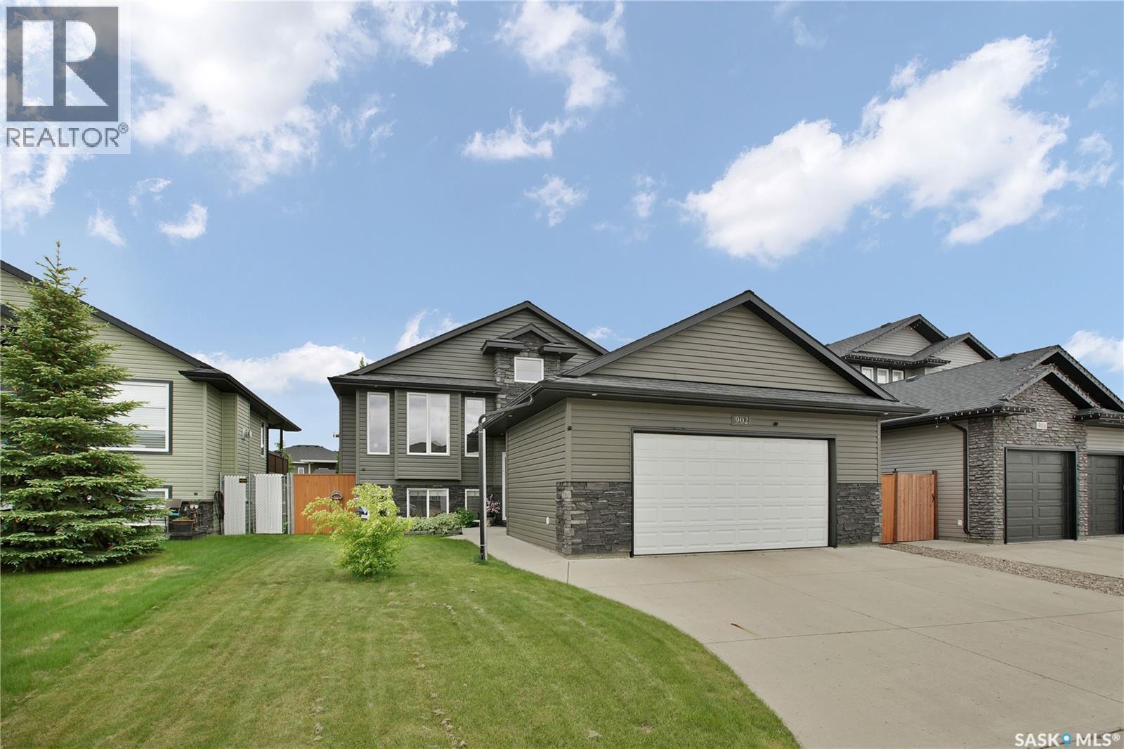 902 Stony Crescent, Martensville, SK