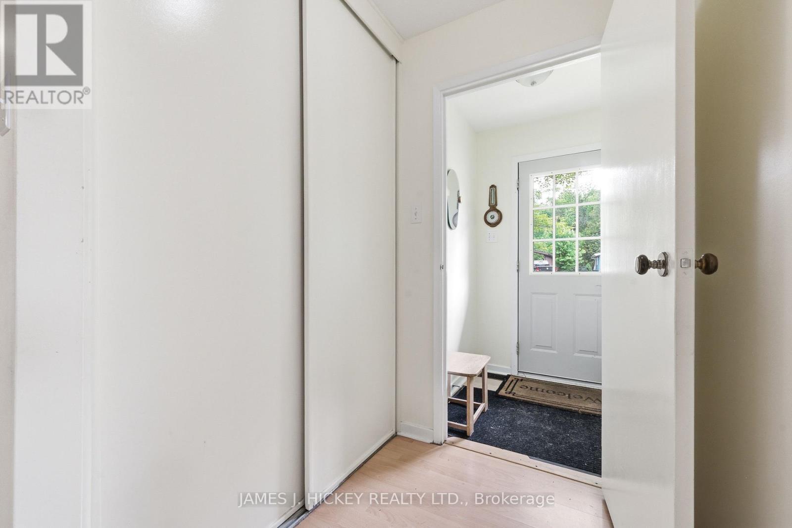 80 Beach Avenue, Deep River, ON