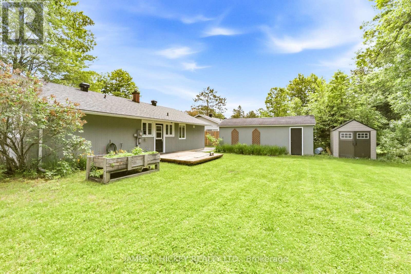 80 Beach Avenue, Deep River, ON