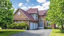 36 CHARTWELL CRESCENT Georgina, ON L4P 3N8
