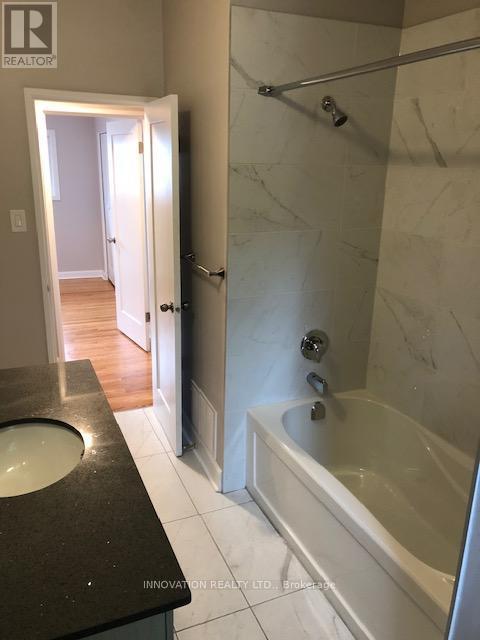 main level bathroom - 2329 Ryder Street, Ottawa, ON