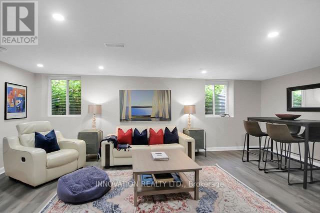 Lower unit with lots of natural light! - 2329 Ryder Street, Ottawa, ON