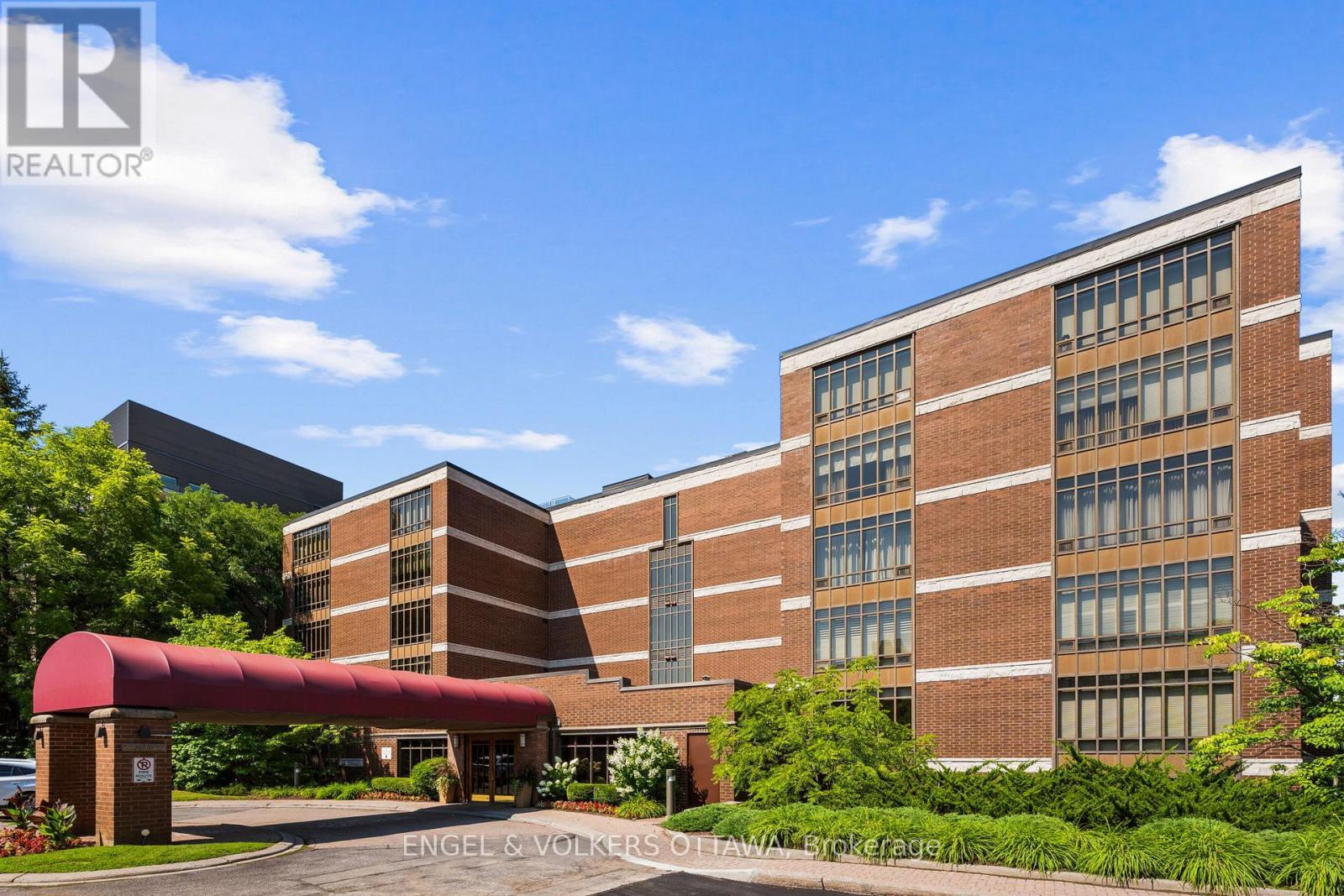 406 - 111 Echo Drive, Ottawa, ON
