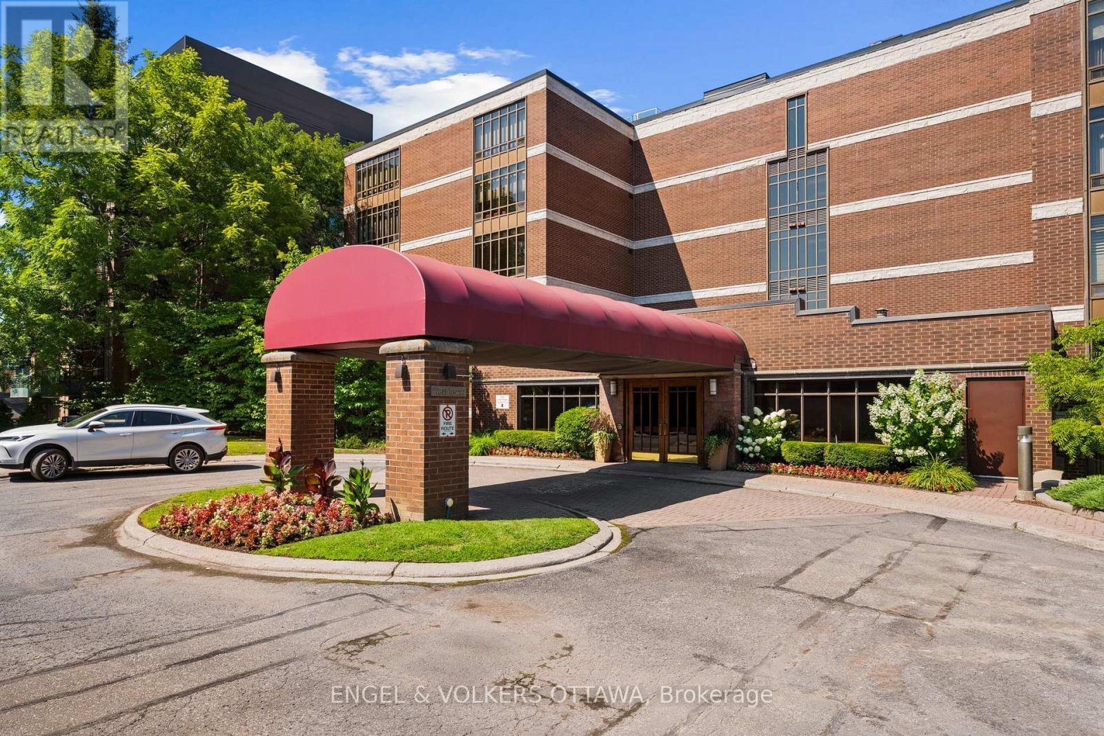 406 - 111 Echo Drive, Ottawa, ON