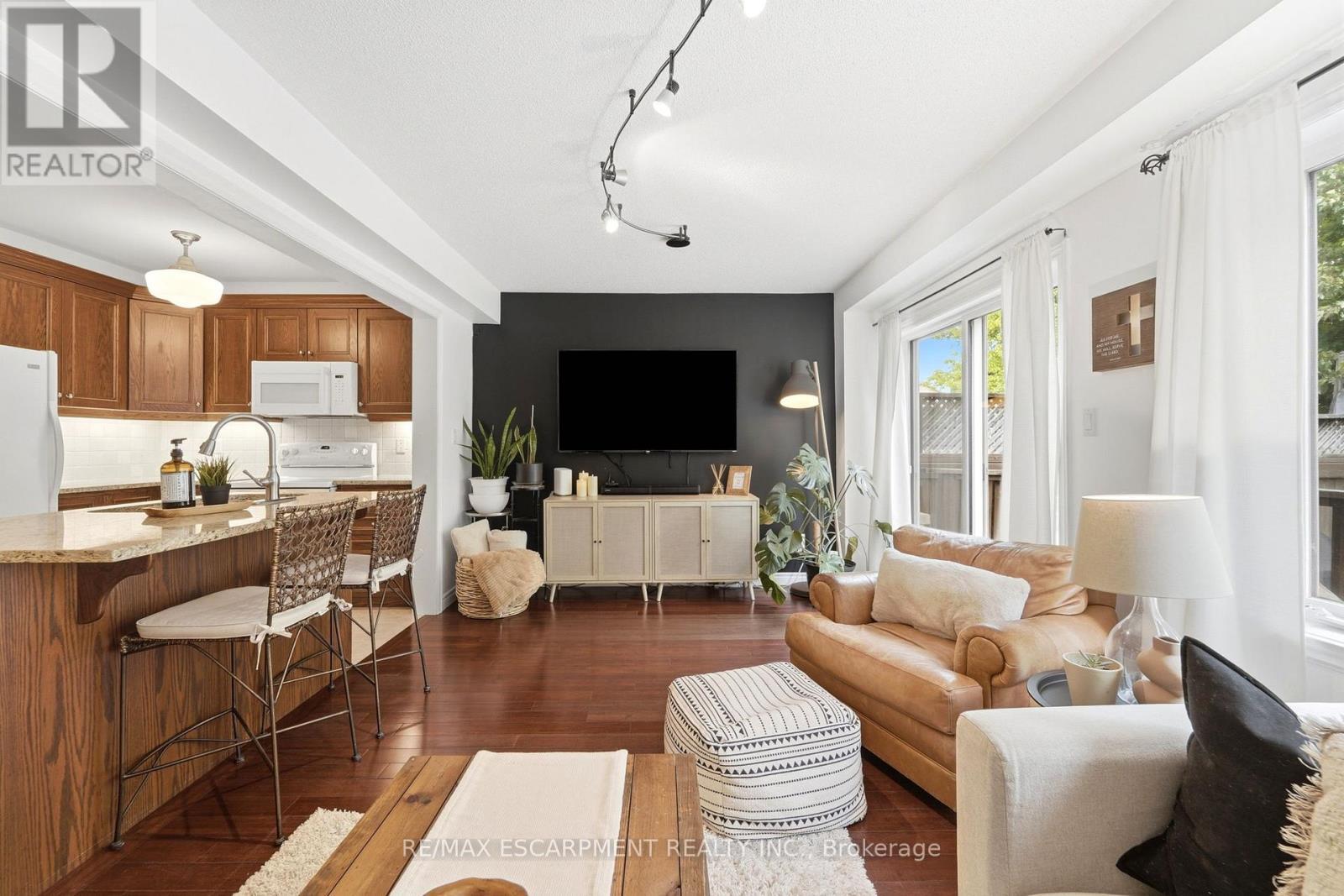 2 - 222 Fall Fair Way, Hamilton, ON