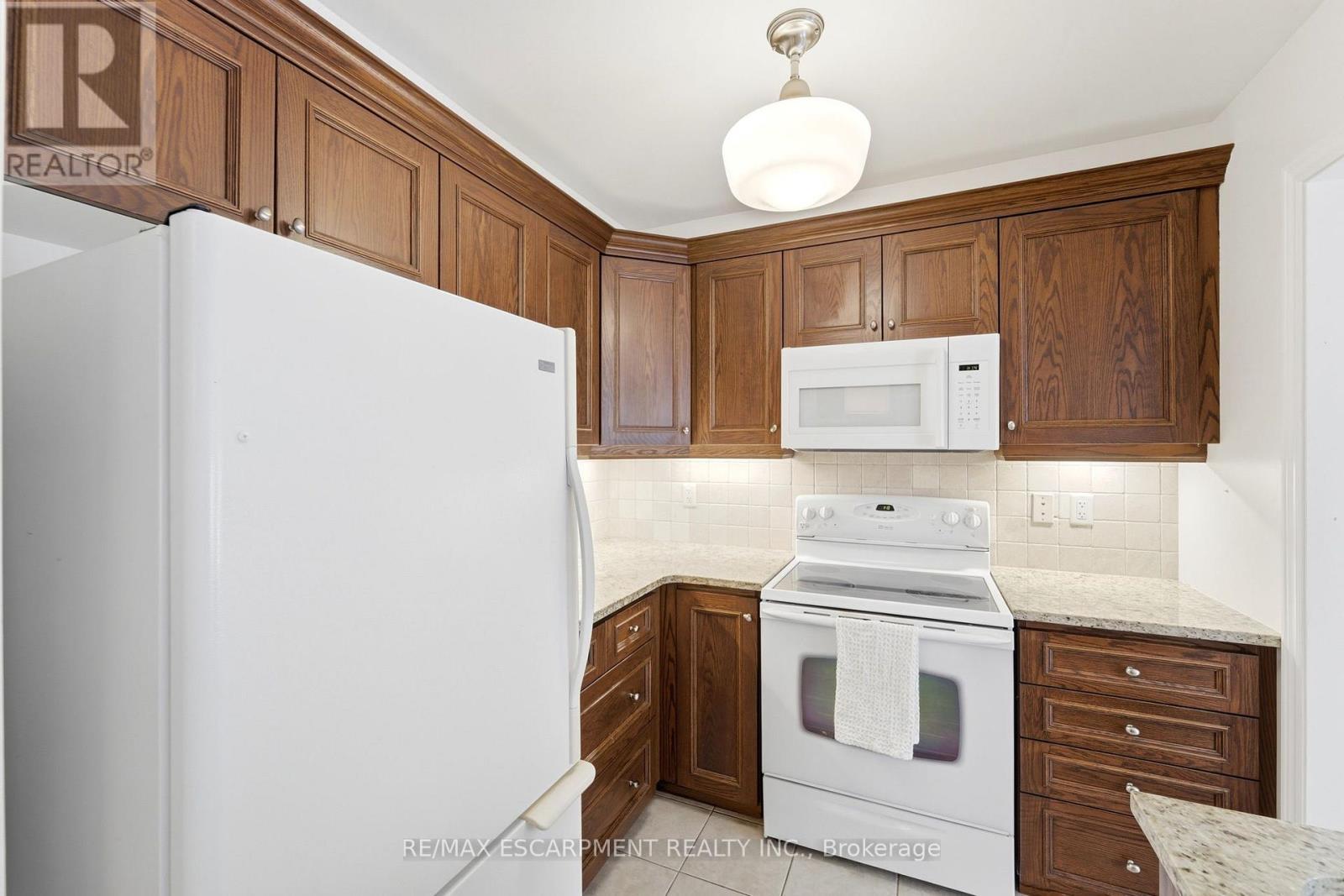 2 - 222 Fall Fair Way, Hamilton, ON
