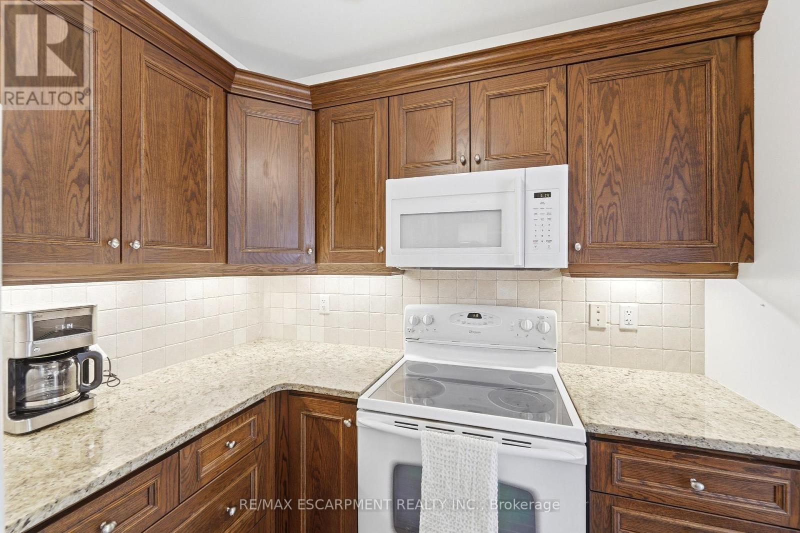 2 - 222 Fall Fair Way, Hamilton, ON